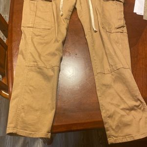 Size 40 fashion nova cargo khaki pants